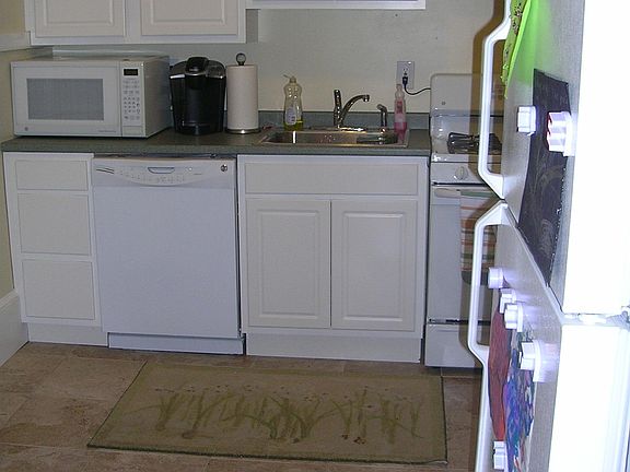 4th image of 322 Quail St APT 1