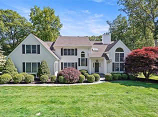 17 Mianus Bluff Dr, Bedford, NY 10506
