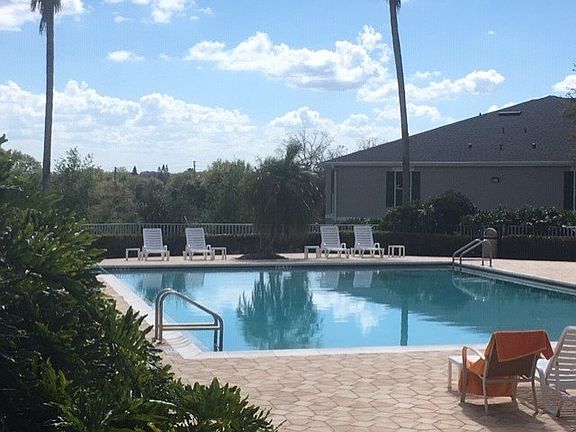 4th image of 1011 Hemingway Cir