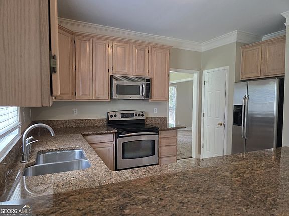 3rd image of 104 Inverrary Ct