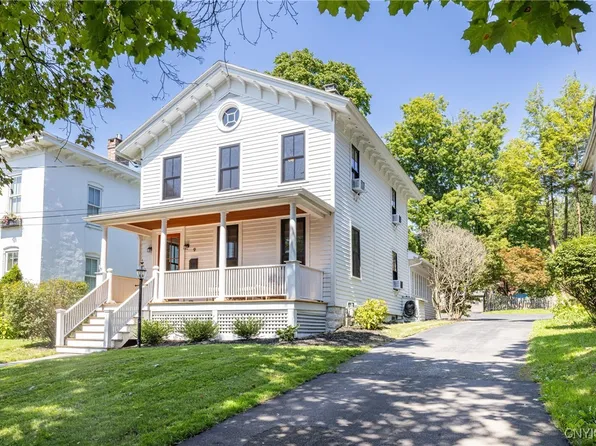 9 Academy St, Skaneateles, NY 13152