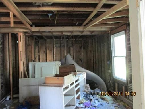 5th image of 1115 Church St