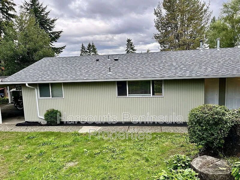 2 bed, 1.0 bath, 848 sqft, $1,800 — Photo 1