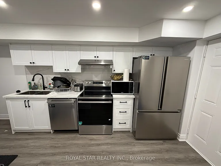 89 Forest Edge Cres #BASEMENT — Photo 3