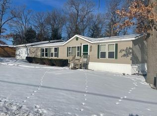 2712 W Long Lake Rd, Orleans, MI 48865