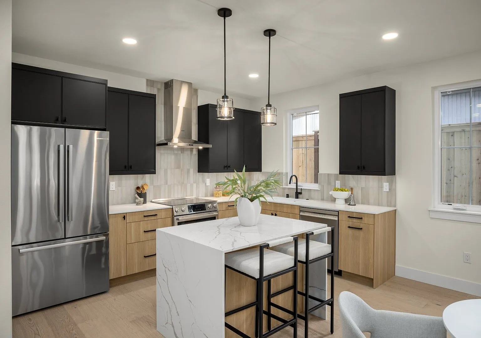3Bd/2.25Ba Kirkland Townhome — Photo 3