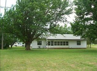 131 W Juniper Dr, Mustang, OK 73064