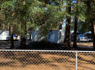 129 Community Rd, Bloomingdale, GA 31302