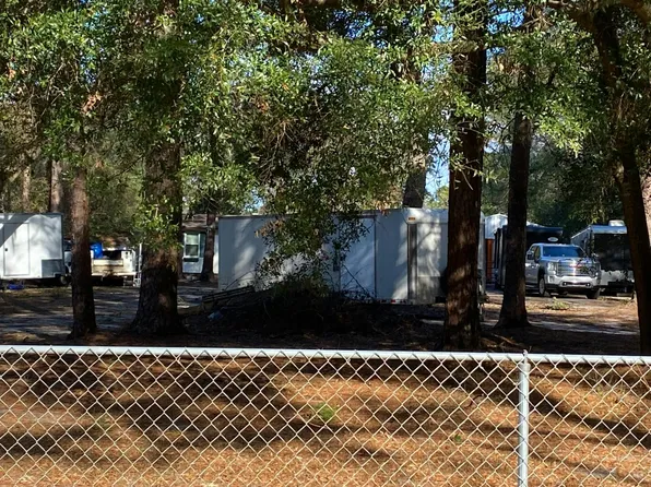 129 Community Rd, Bloomingdale, GA 31302