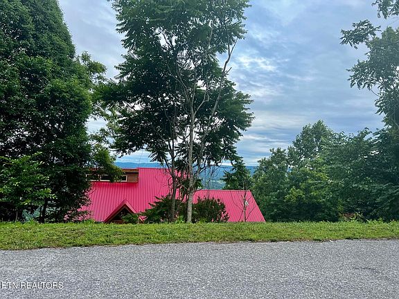 2nd image of 212 Clinch View Rd