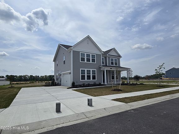 2nd image of 415 Moorland Way