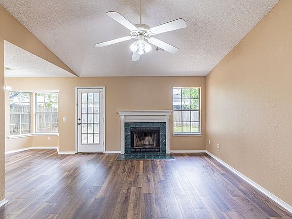 4th image of 4452 W Beaver Ln