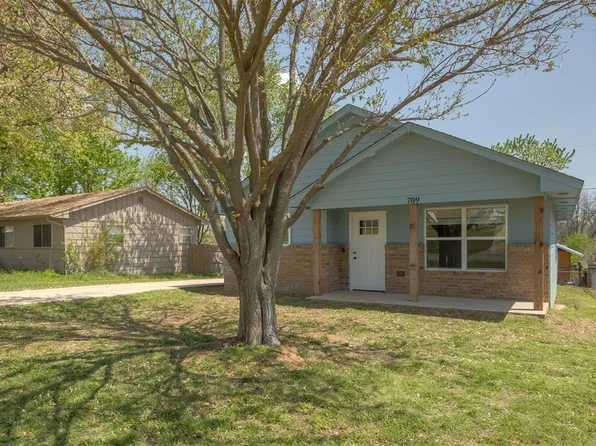 709 S 8th St, Noble, OK 73068