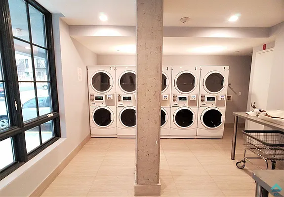 Rented by EXR | media 10