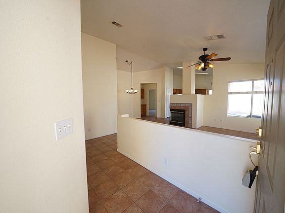 4th image of 700 Pine Field Ln