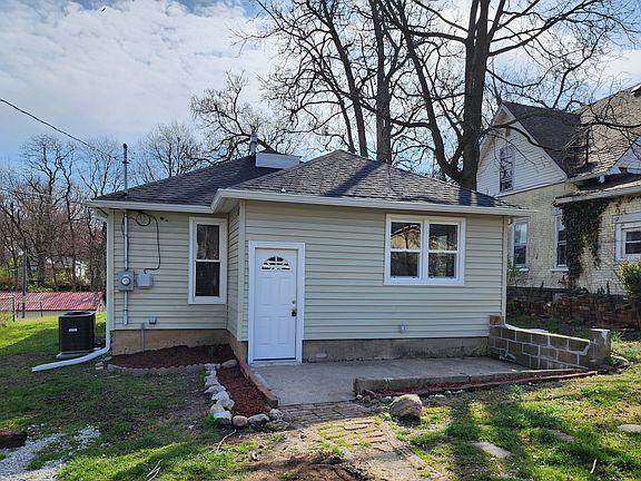 2nd image of 223 Vance St
