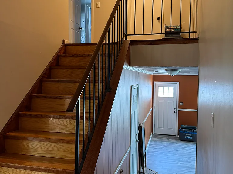 1036 Churchill Dr — Photo 21