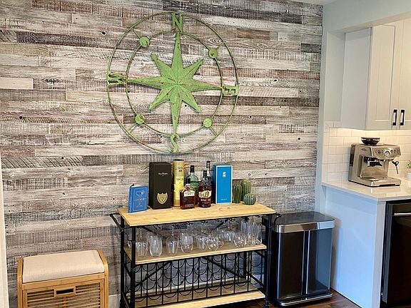 4th image of 530 Via De La Valle Unit G