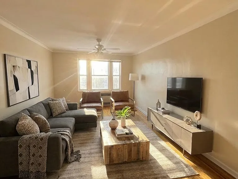 140-30 Ash Ave #302 — Photo 1