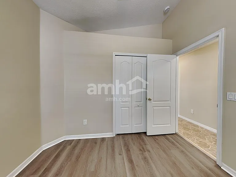 8467 Quarter Horse Dr — Photo 16