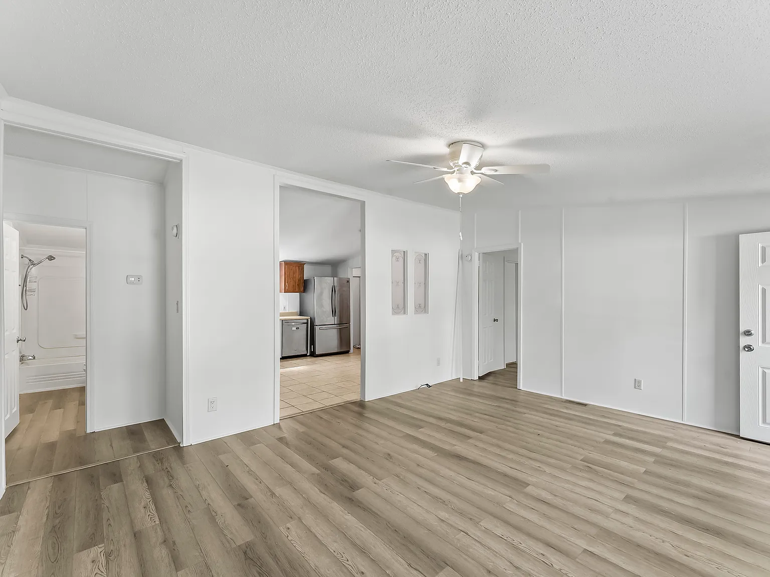 3 bed, 1500 sqft, $1,600 — Photo 2