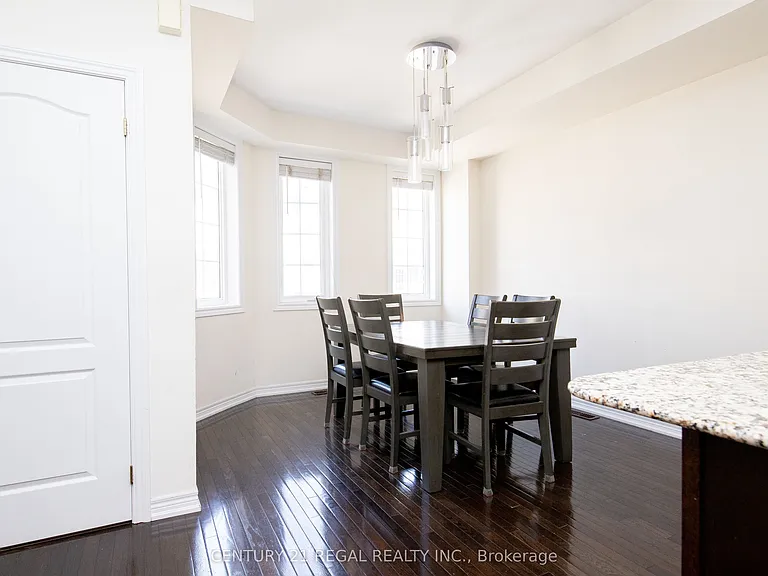 43 Tollgate St #UPPER — Photo 19