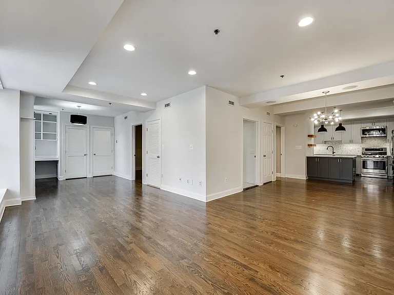 829 Washington St #5 — Photo 15