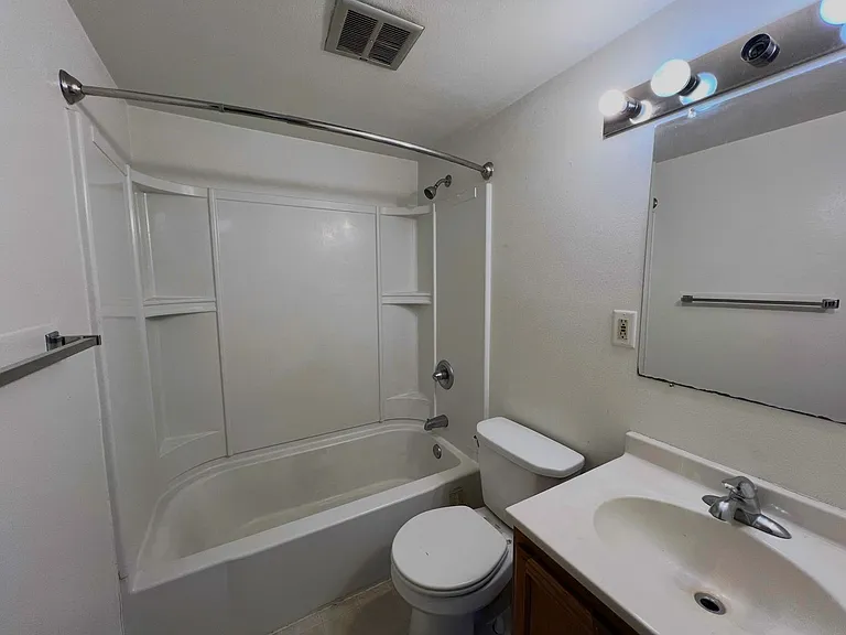 2310 Radtke Ave — Photo 12