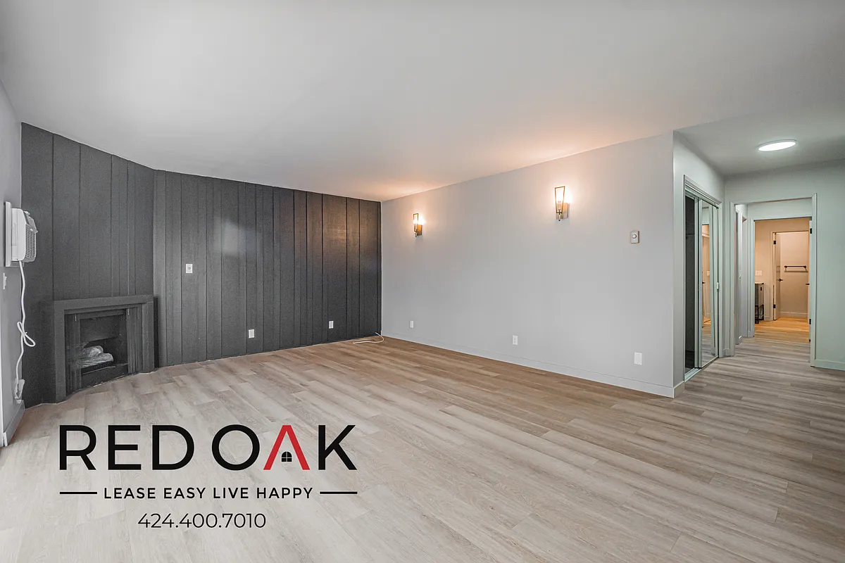 Building Photo - 426 S Venice Blvd #3