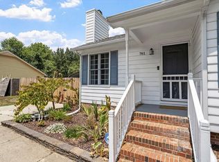 761 E Cardinal Dr, Fuquay Varina, NC 27526