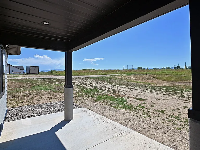 1495 Oxbow Dr — Photo 8