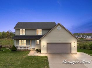 7012 Shady Knoll Dr SE, Caledonia, MI 49316