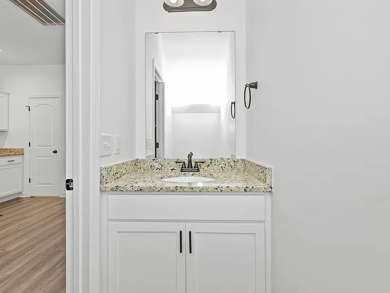 4 Catalina Cir #4 — Photo 10