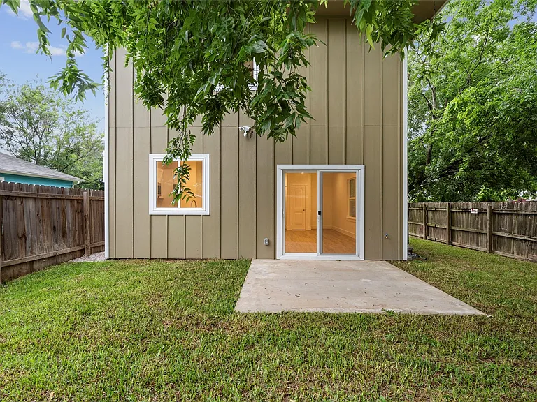 5702 Palo Blanco Ln #B — Photo 26