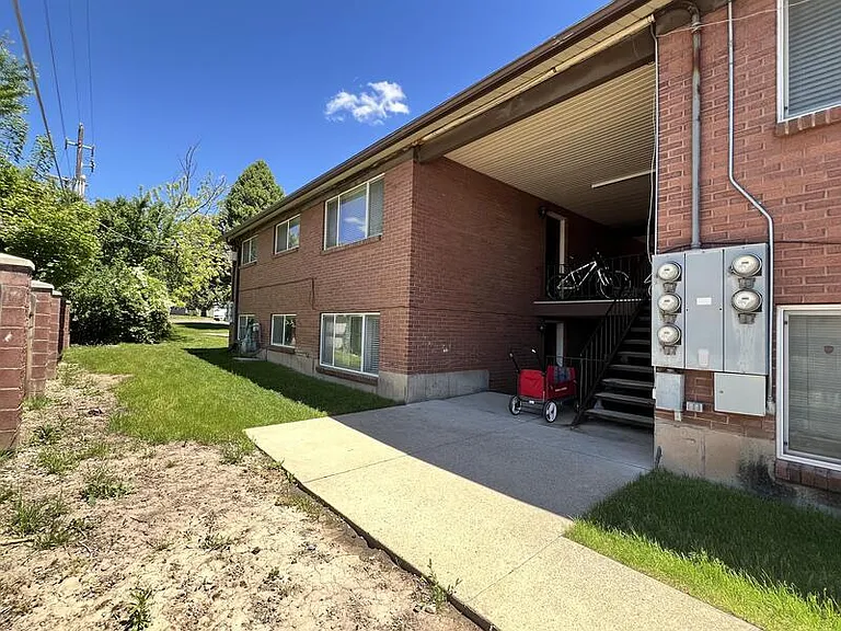 4768 S Bonair St #6 — Photo 30