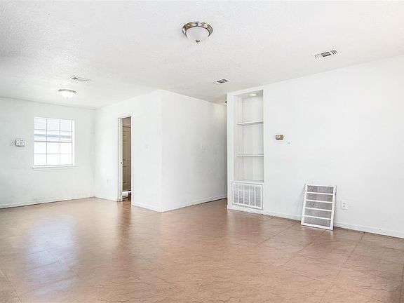 4th image of 2613 Avenue C