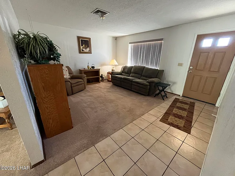 1241 Palmas Dr — Photo 4