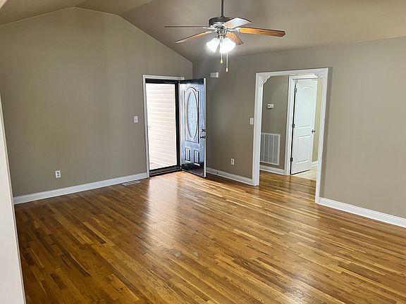 3rd image of 3415 Innsbrooke Ct