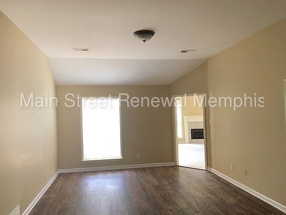4th image of 1621 Torrington Dr