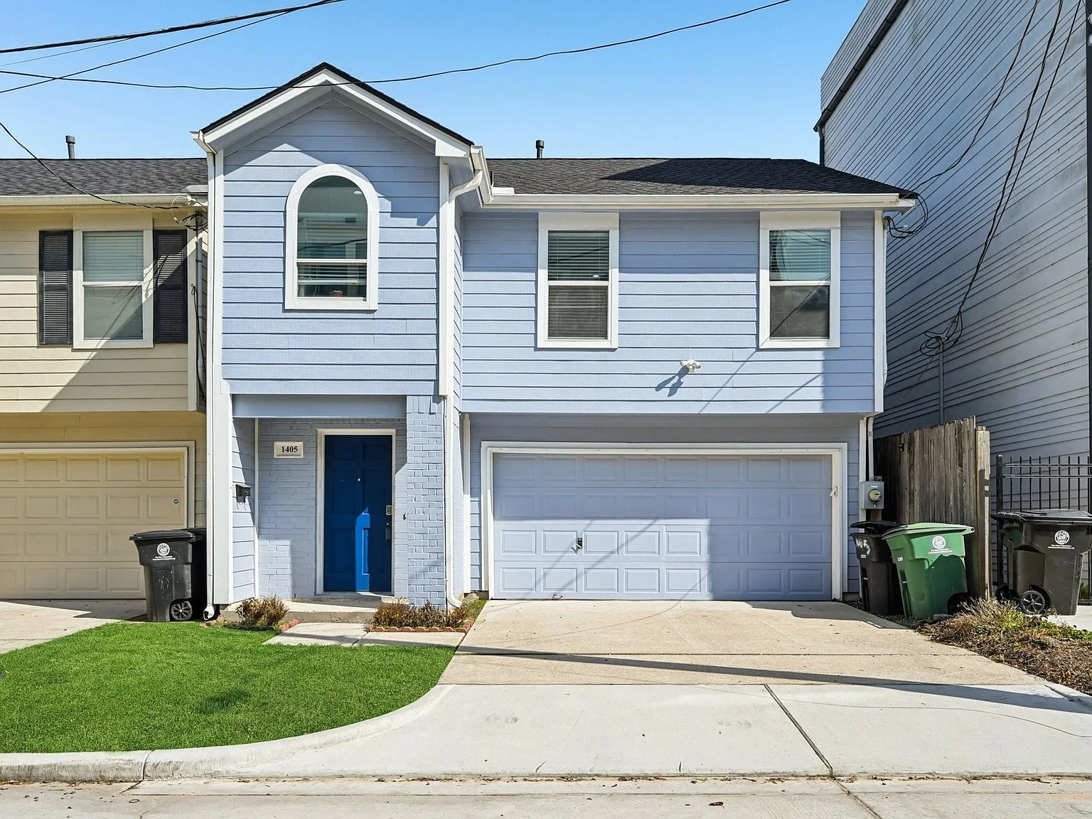 3 bed, 2.0 bath, 1418 sqft, $2,300 — Photo 3