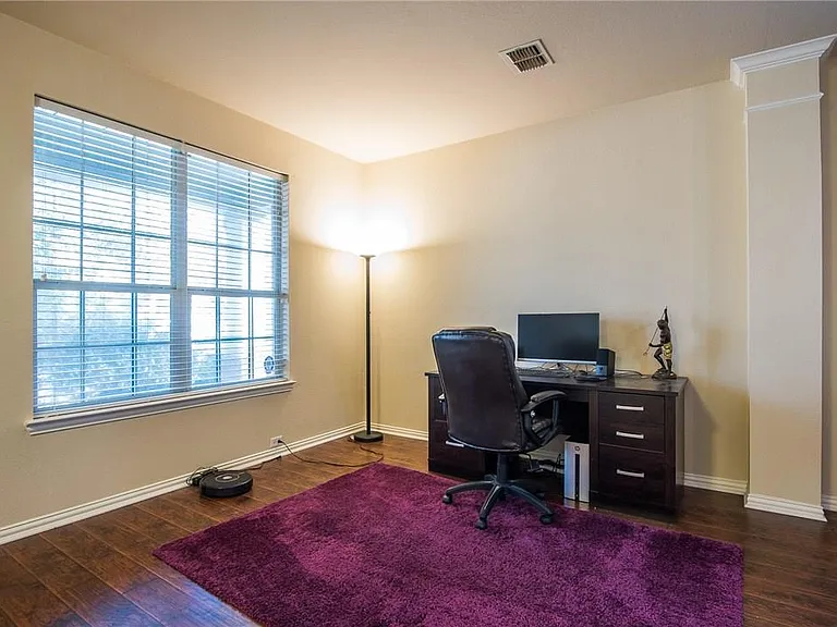 1412 Kittyhawk Dr — Photo 4