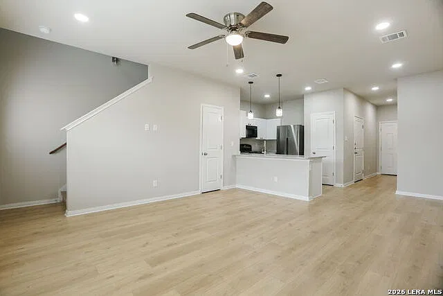 3 bed, 2.5 bath, 1250 sqft, $1,500 — Photo 3