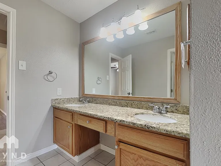 3218 Sedgeborough Cir — Photo 18