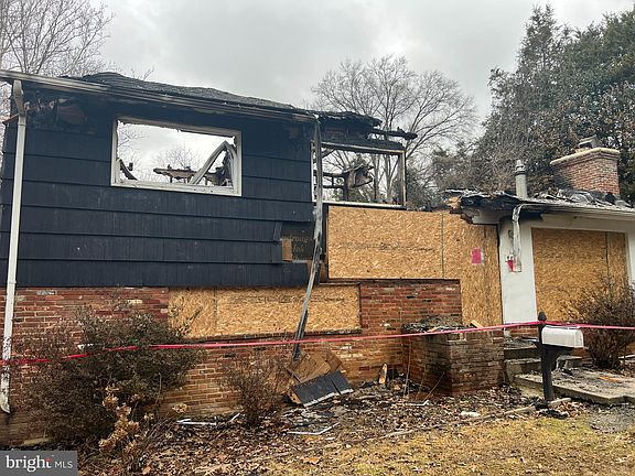 2nd image of 4816 Bradford Dr