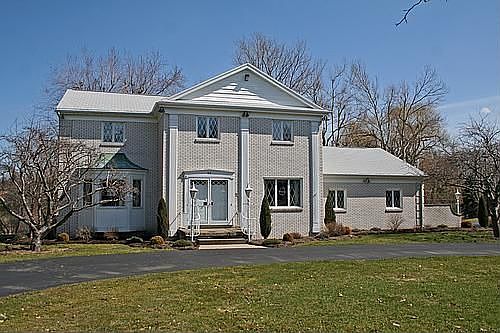 1st image of 99 Rolling Hills Dr