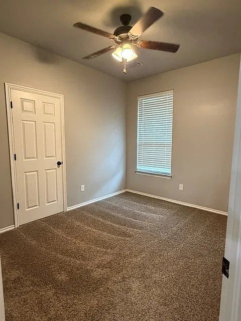 3 bed, 1250 sqft, $1,400 — Photo 3
