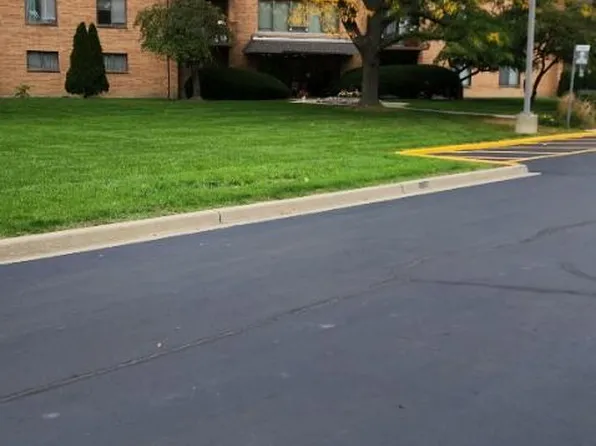 1747 W Crystal Ln Unit 308, Mount Prospect, IL 60056