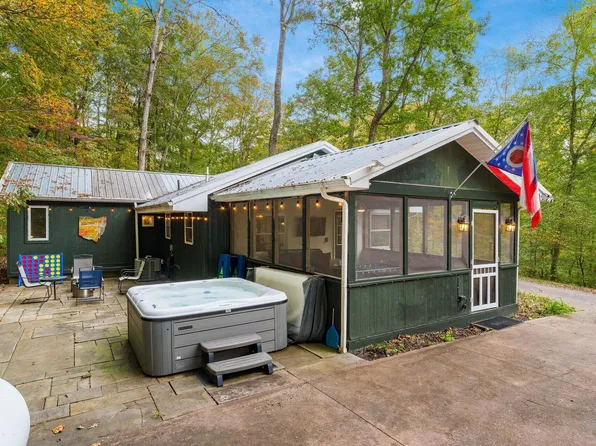 19936 Grin Holw, Laurelville, OH 43135