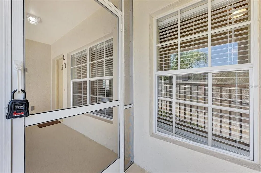 2 bed, 2.0 bath, 1235 sqft, $2,095 — Photo 4