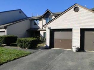 4 Peach Ct, Flemington, NJ 08822